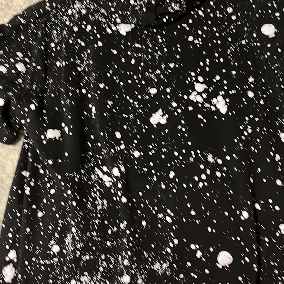 white medium Chicago bulls short sleeve hoodie NBA - Picture 3 of 3